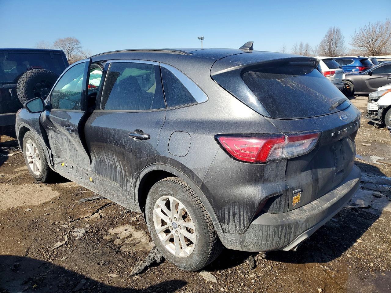 2020 Ford Escape se