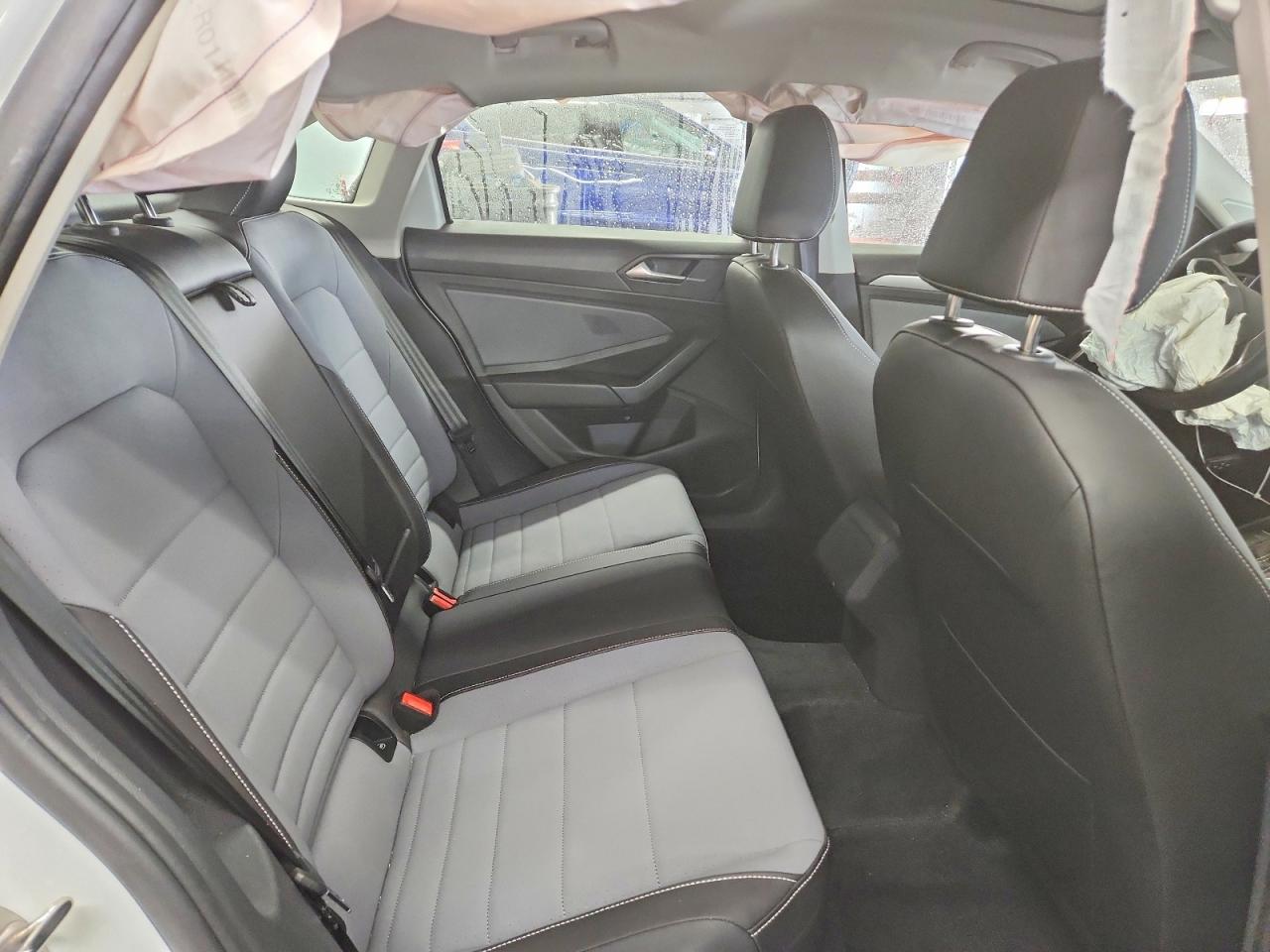 2025 Volkswagen Jetta se