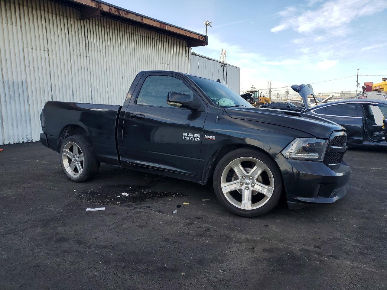 2015 Dodge RAM 1500 Sport
