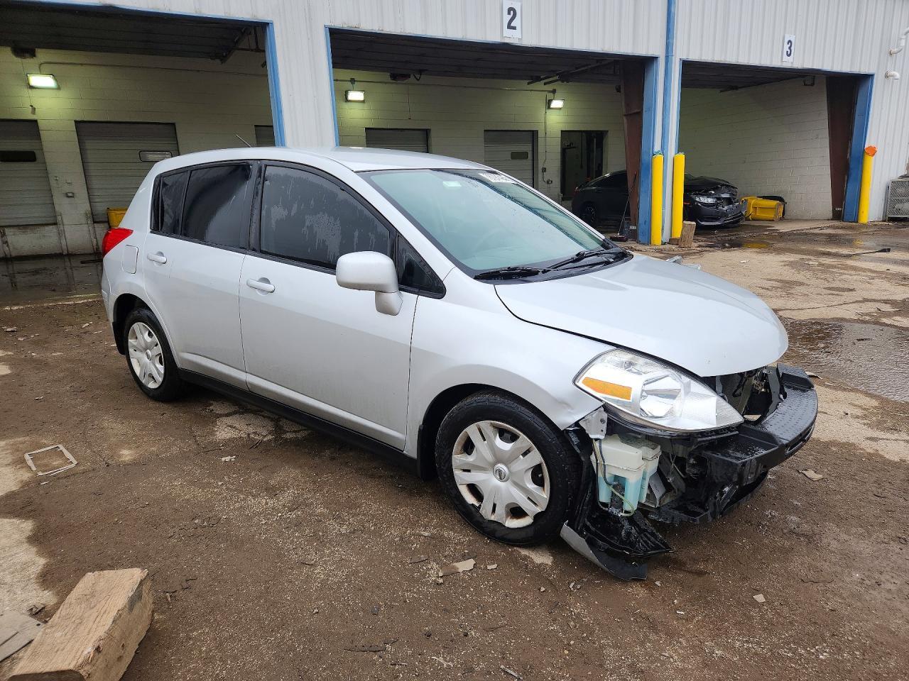 2012 Nissan Versa 1.8 s