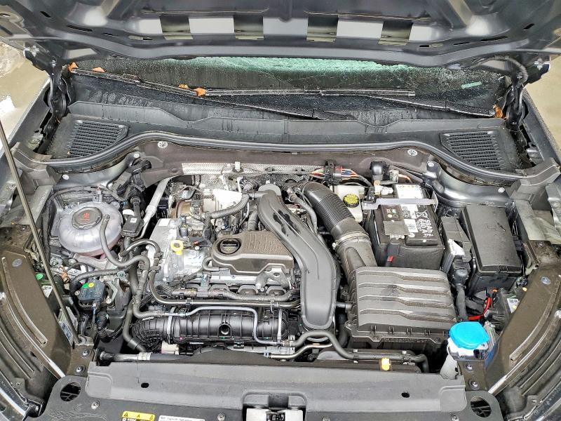 2025 Volkswagen Taos s