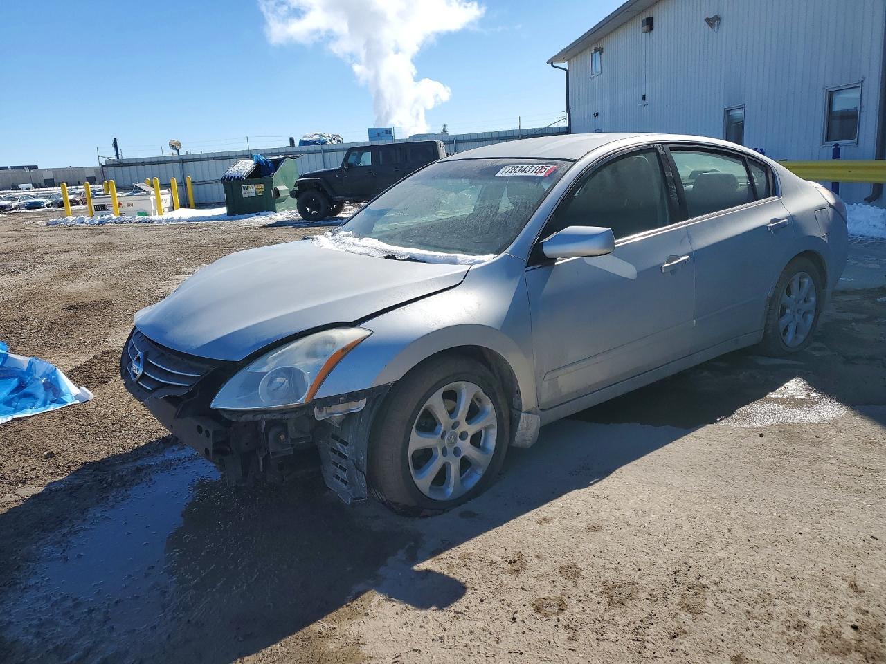 2010 Niss Altima Base
