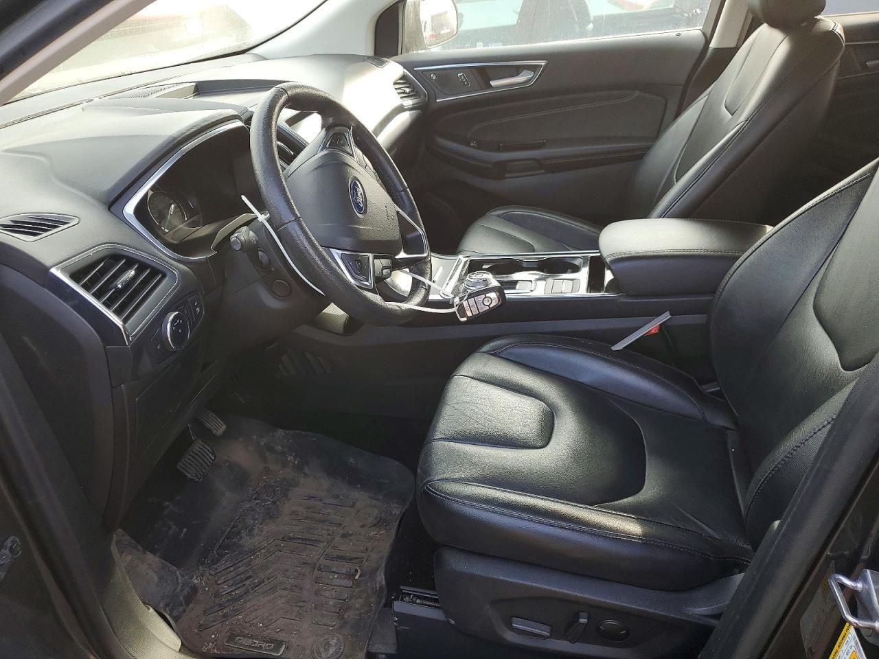 2020 Ford Edge Titanium