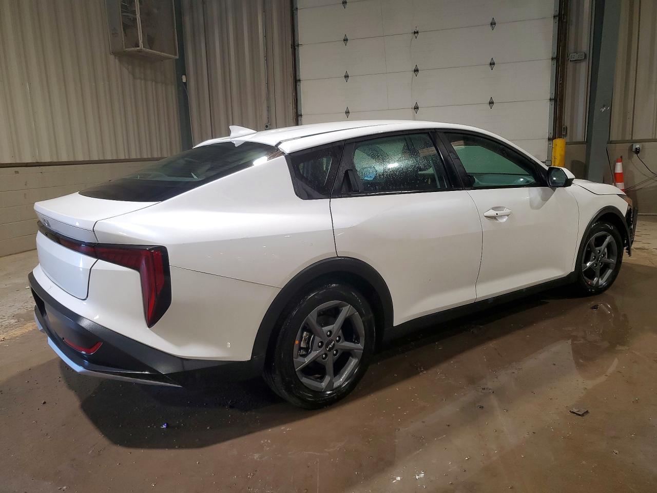 2025 KIA K4 lx