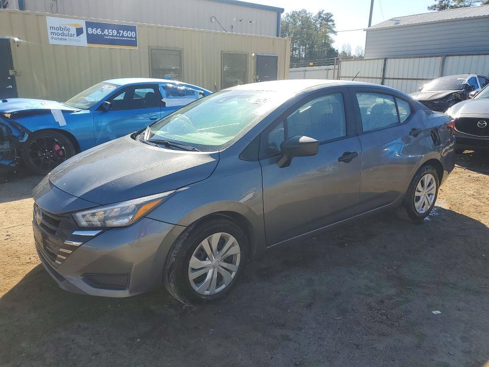 2025 Nissan Versa s