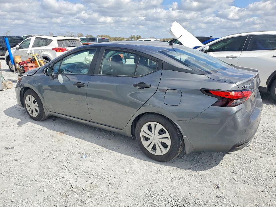 2025 Nissan Versa s