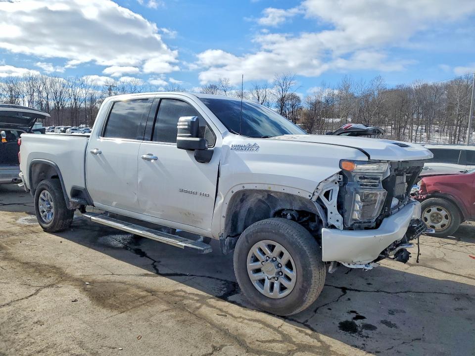 2022 Chevrolet Silverado K3500 High Country