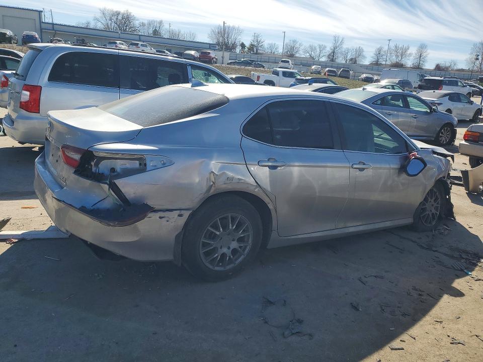 2024 Toyota Camry le