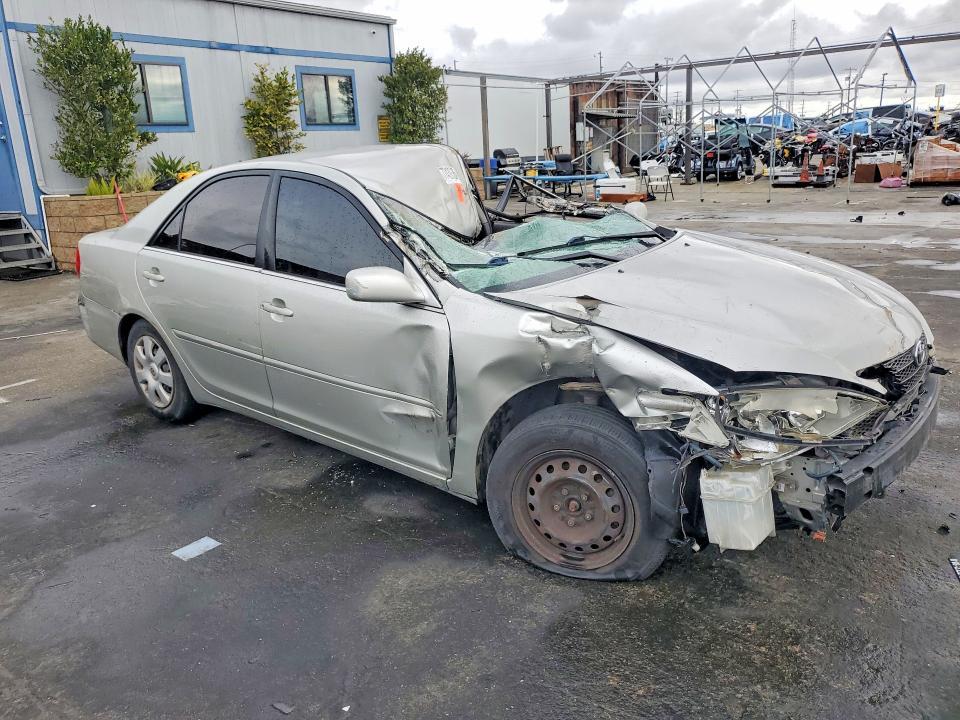 2003 Toyota Camry le