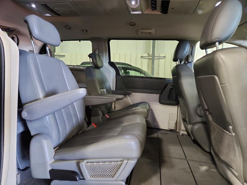 2009 Chrysler Town & Country Touring