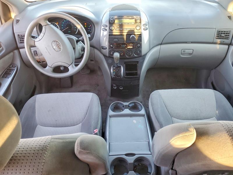 2008 Toyota Sienna le 8-passenger