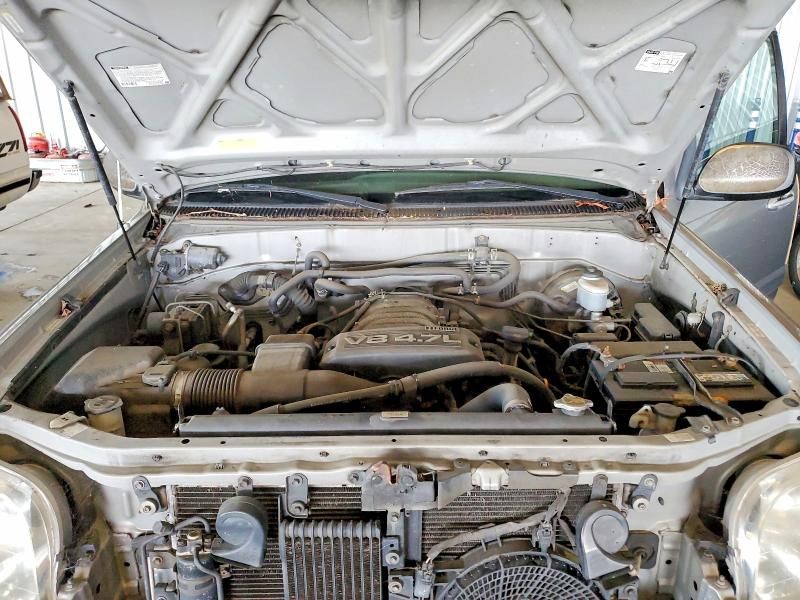 2004 Toyota Sequoia SR5