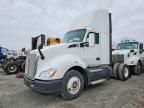 2016 Kenworth T680 Semi Truck