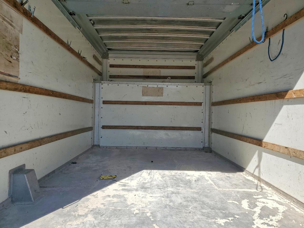 2008 Ford E350 BOX Truck