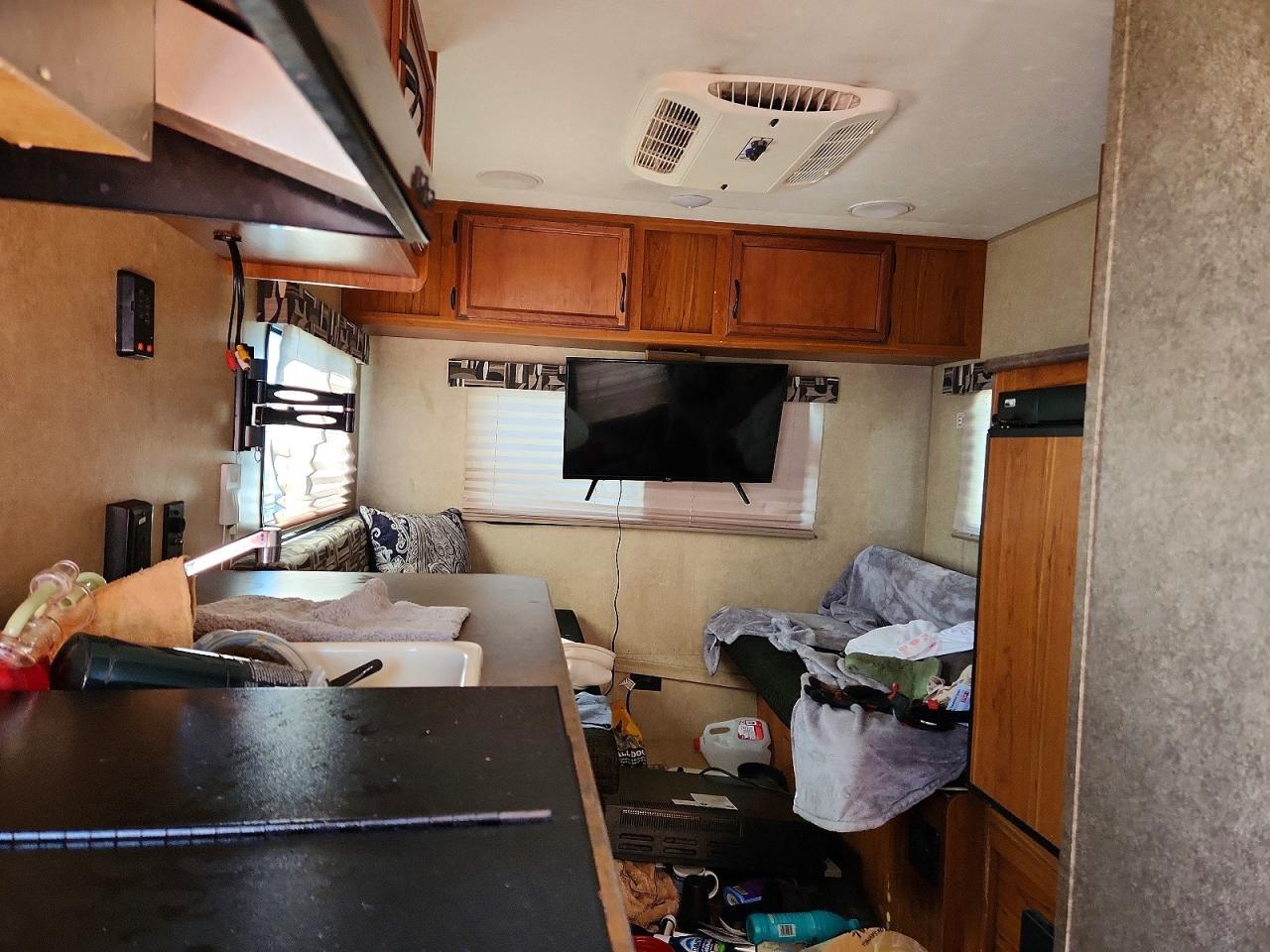 2016 Starcraft Camper