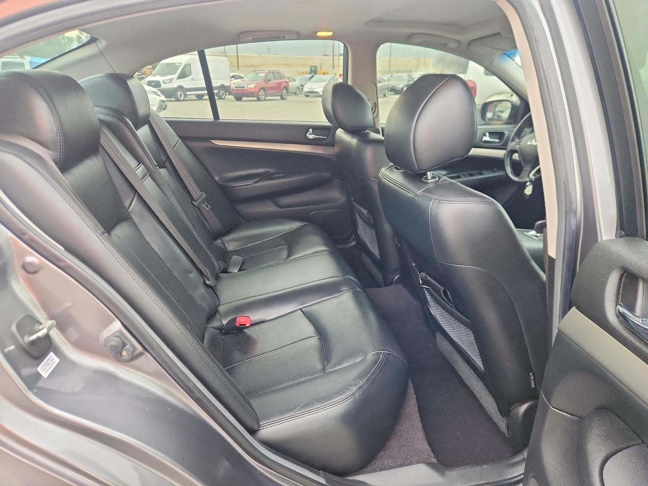 2012 Infiniti G37 Base