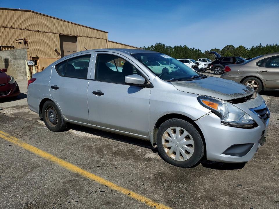 2016 Nissan Versa 1.6 s