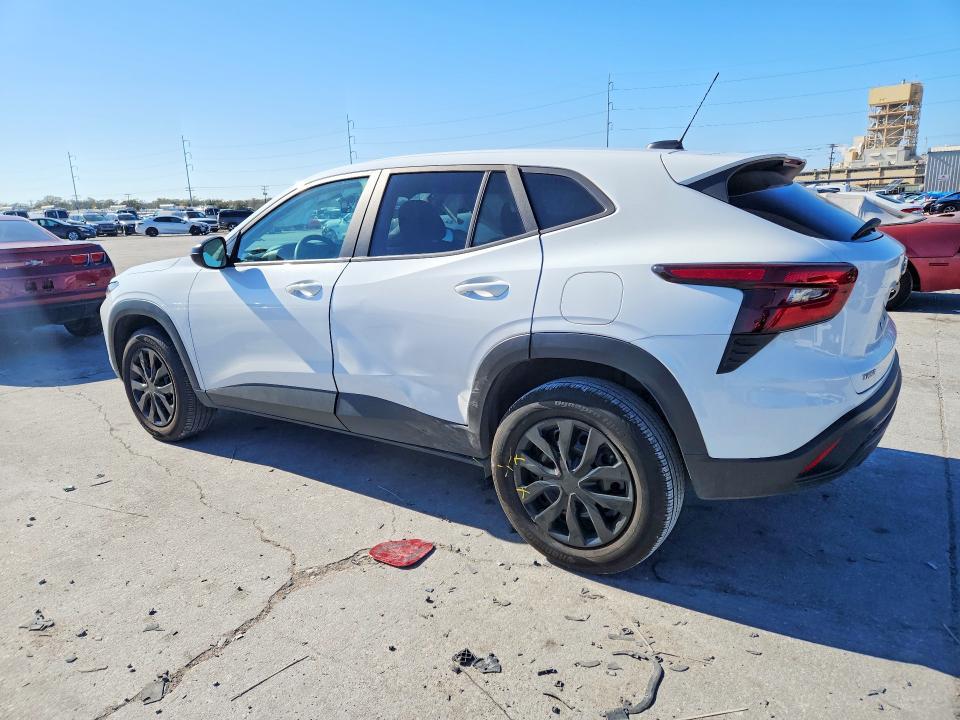 2025 Chevrolet Trax ls