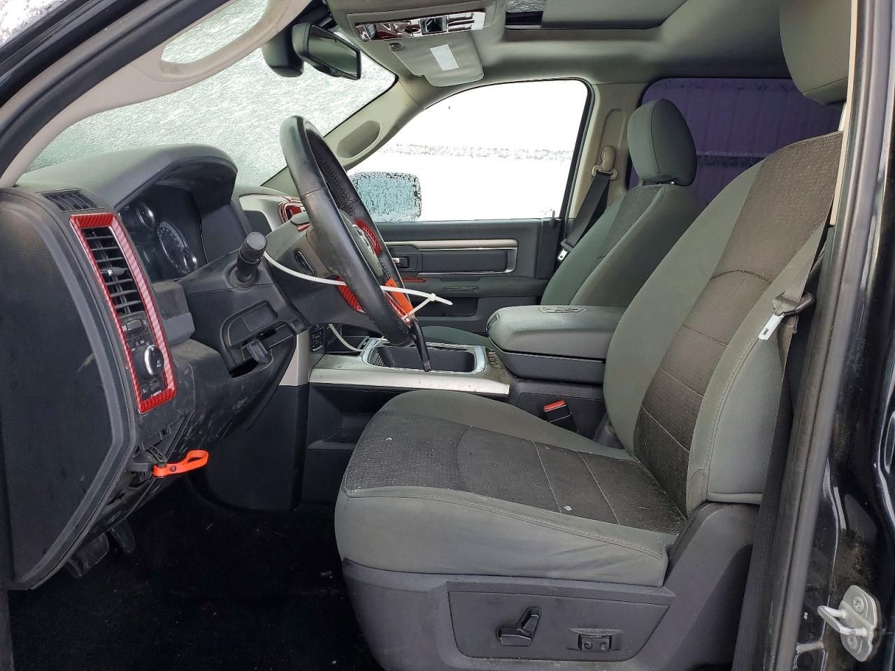 2016 Dodge Ram 1500 slt