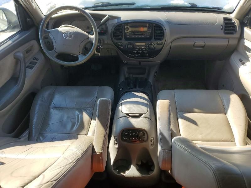 2004 Toyota Sequoia SR5