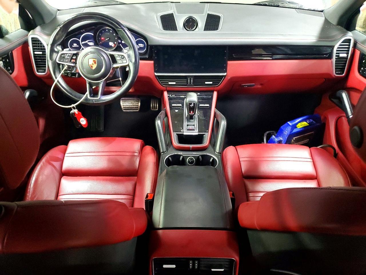 2020 Porsche Cayenne s