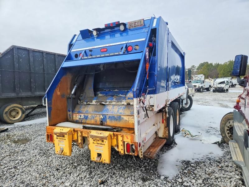 2015 Freightliner Business Class M2 Refuse Truck