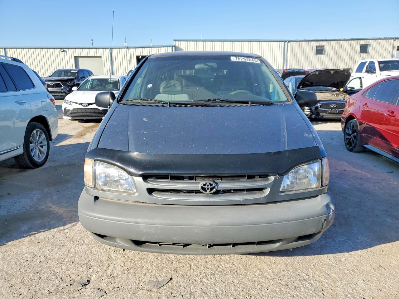 1998 Toyota Sienna le
