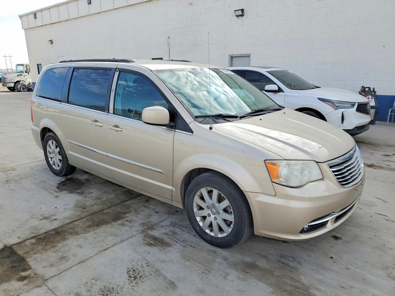 2014 Chrysler Town & Country Touring