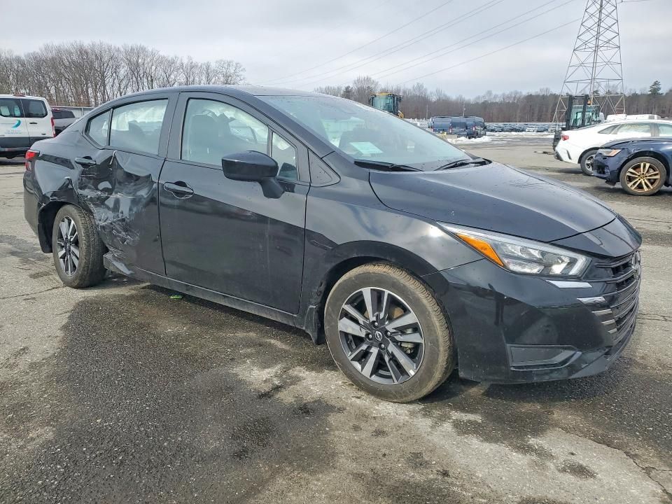 2025 Nissan Versa sv