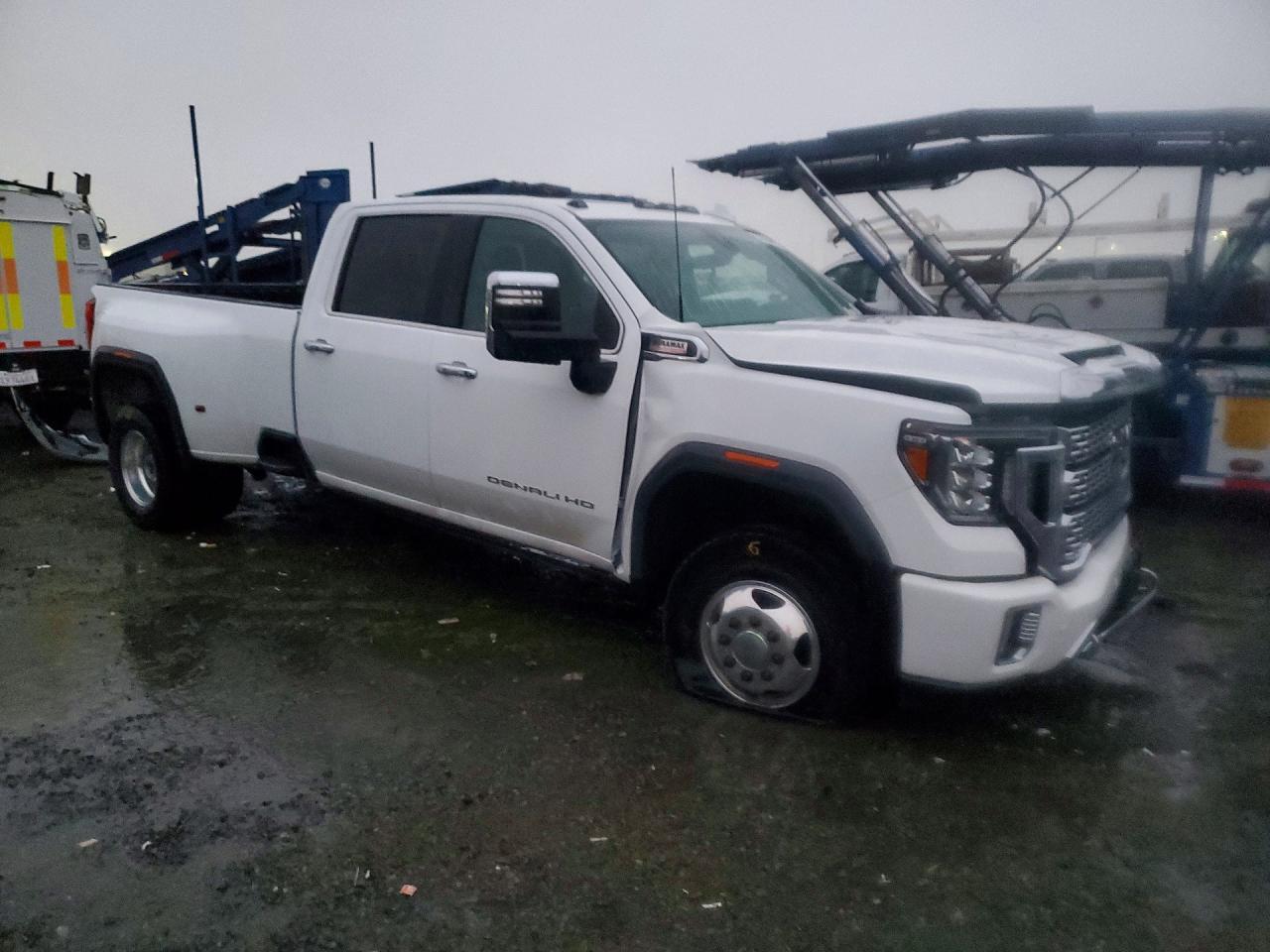 2020 GMC Sierra K3500 Denali