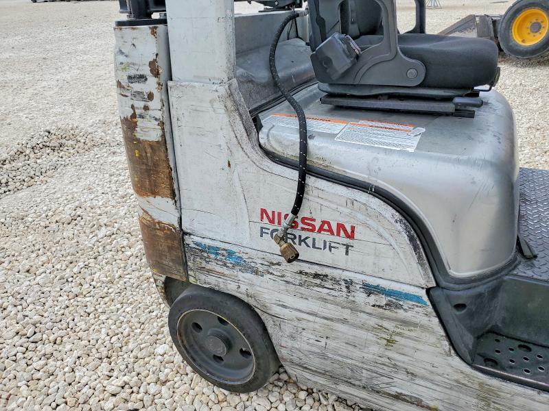 2014 Nissan Lift