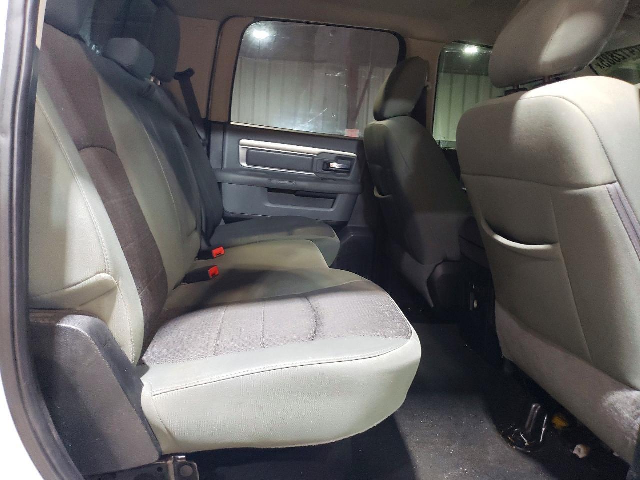 2016 Dodge Ram 1500 slt