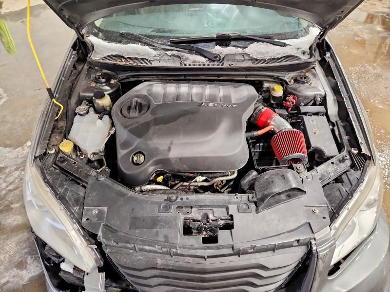 2013 Chrysler 200 Limited