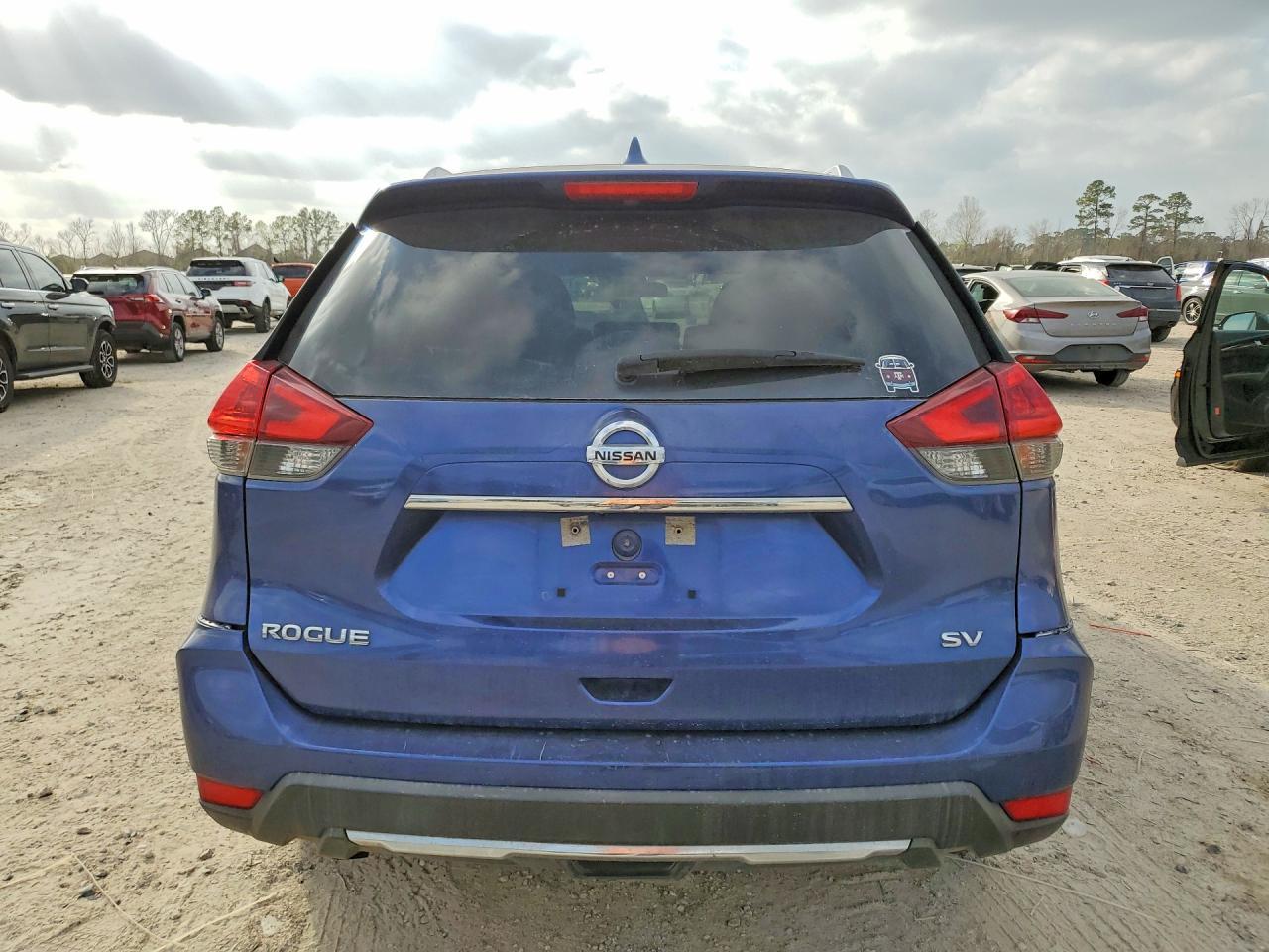 2018 Nissan Rogue sv