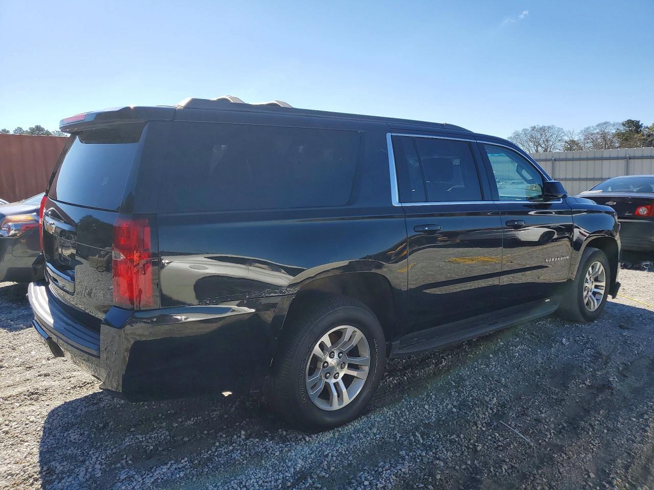 2017 Chevrolet Suburban K1500 lt