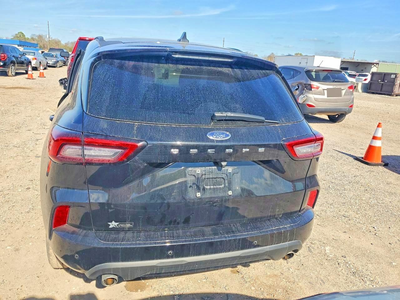 2023 Ford Escape st Line