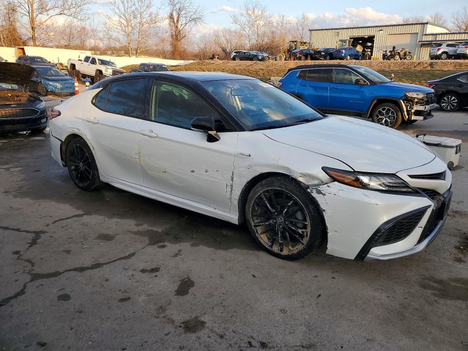 2021 Toyota Camry xse