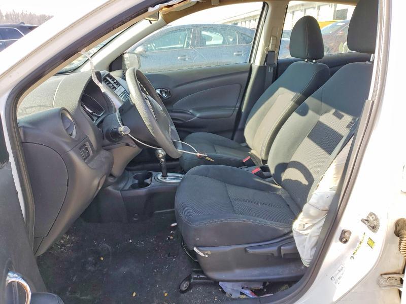 2016 Niss Versa s