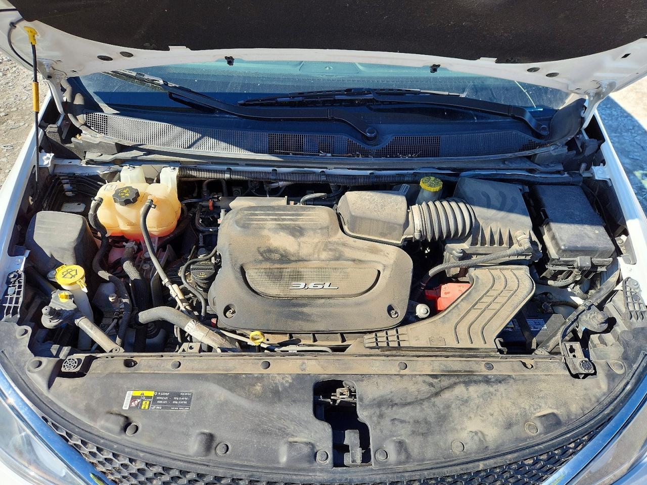 2017 Chrysler Pacifica Touring l