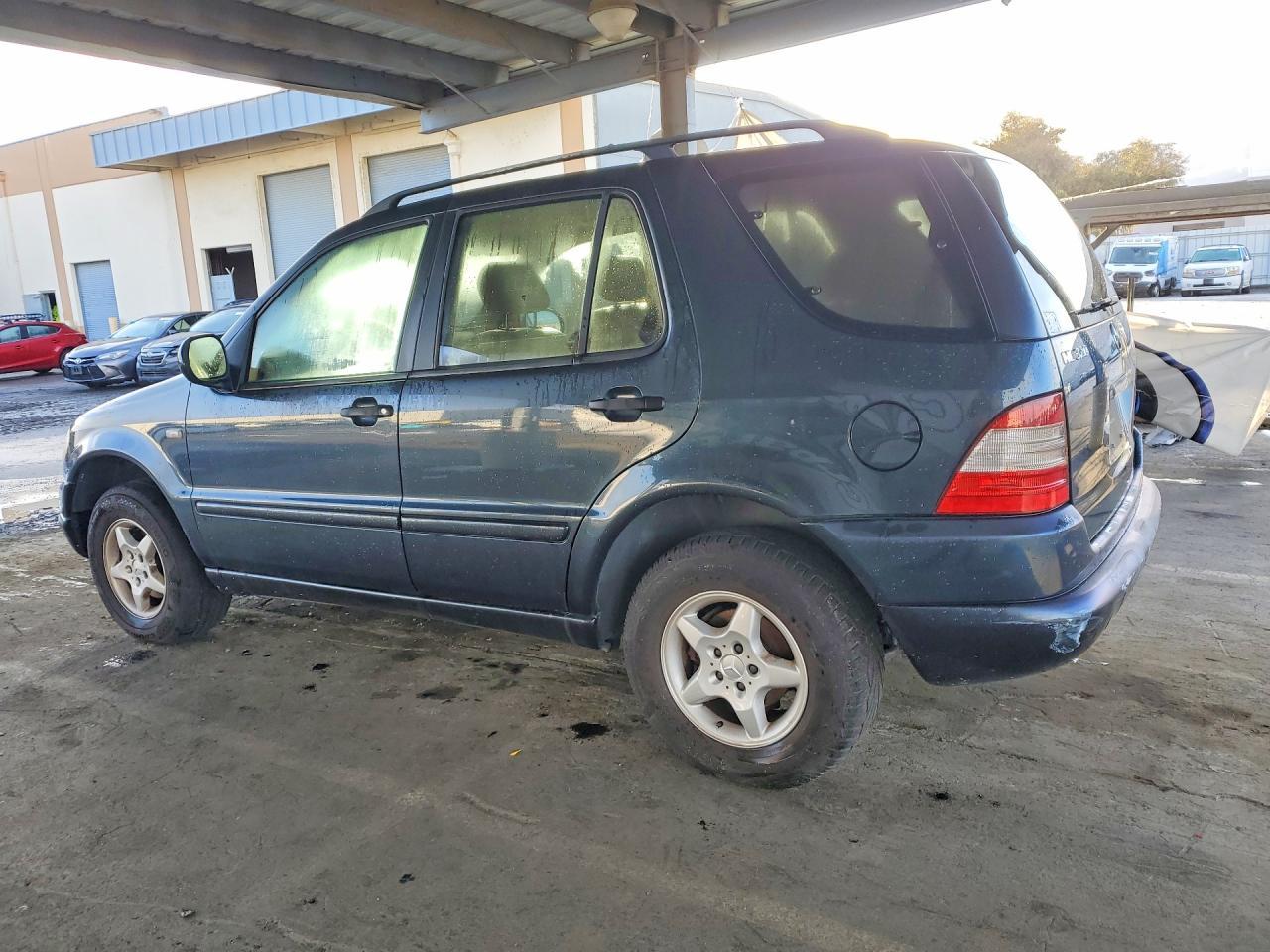 2000 Mercedes-Benz Ml 320
