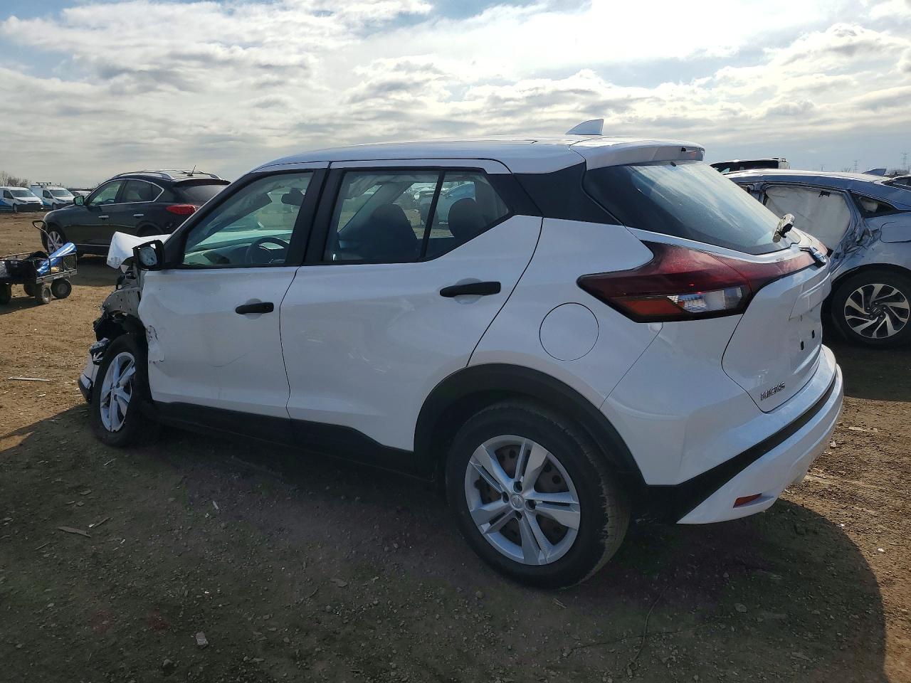 2021 Nissan Kicks s