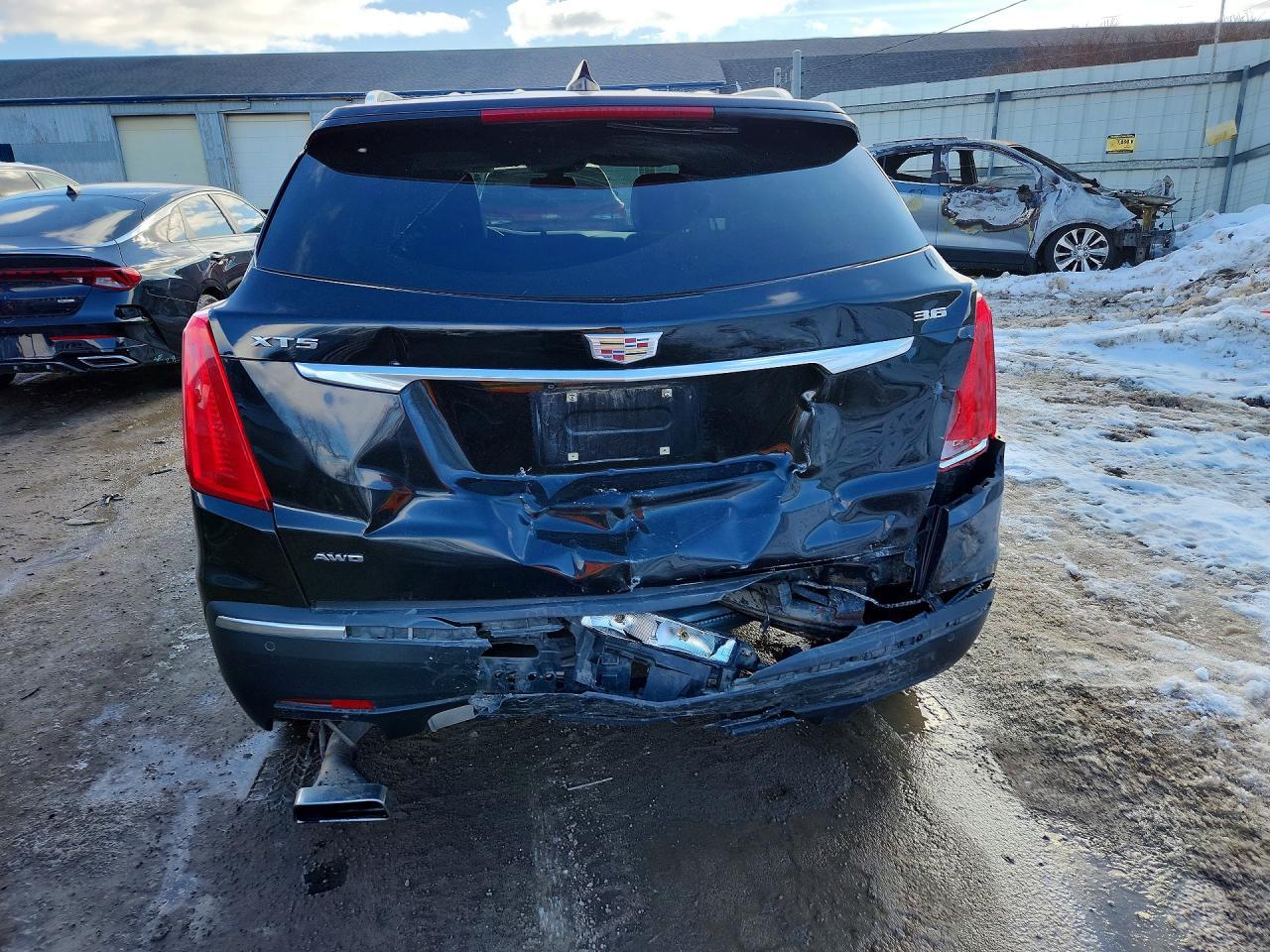 2017 Cadillac XT5 Luxury