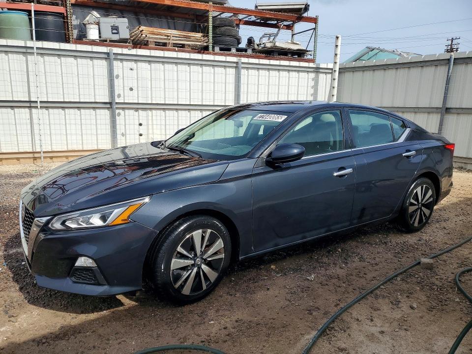 2021 Nissan Altima sv