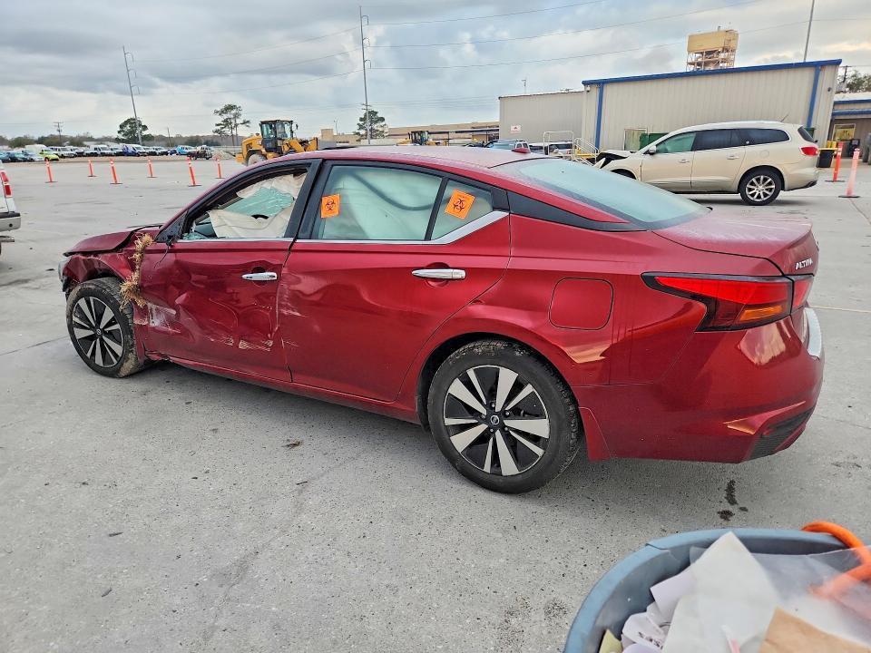 2021 Nissan Altima sv
