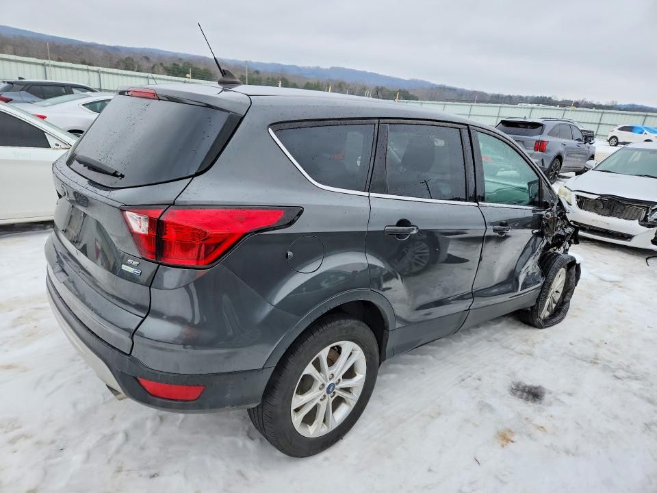 2019 Ford Escape se