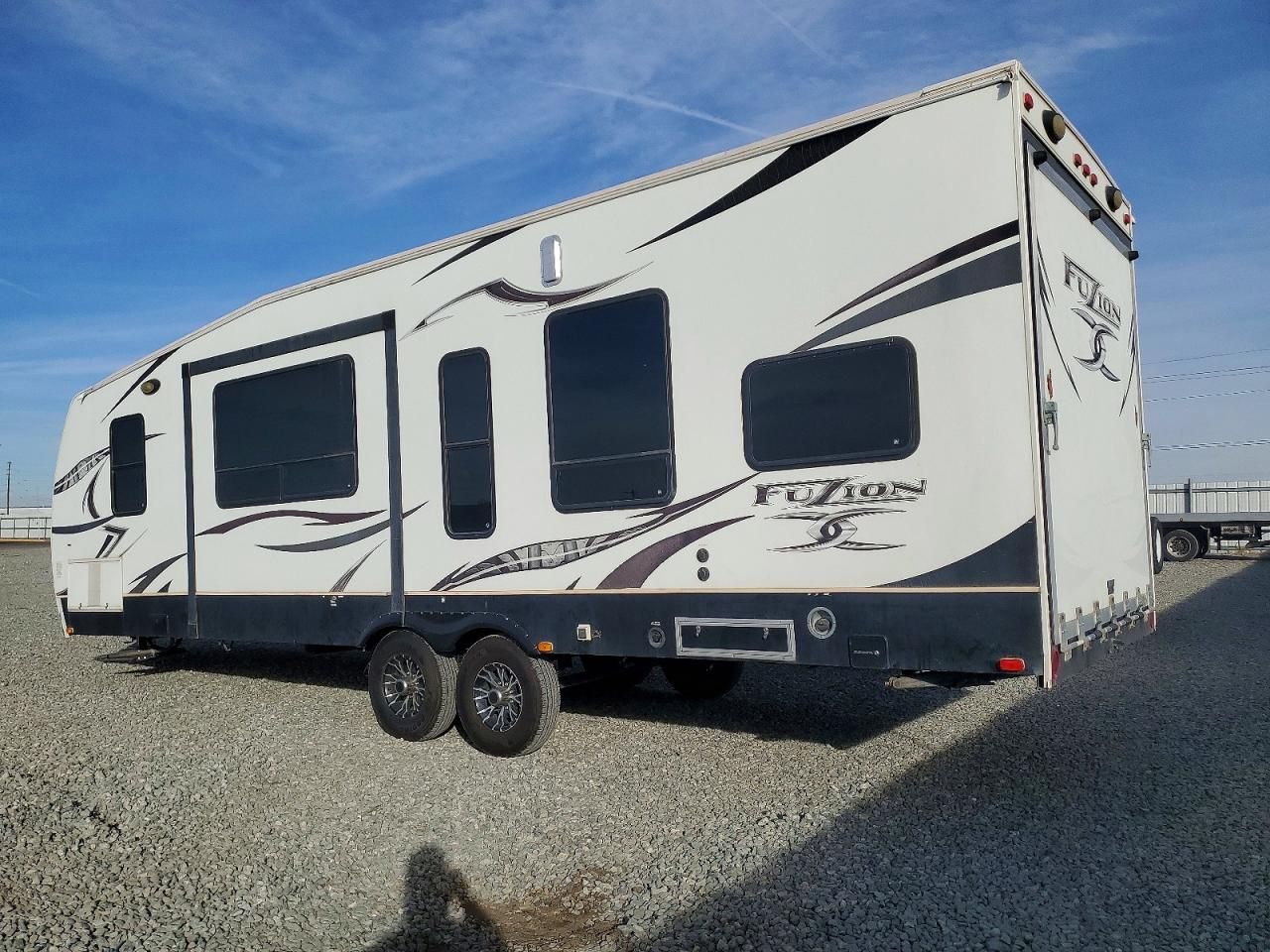 2012 Keystone Fuzion Camper