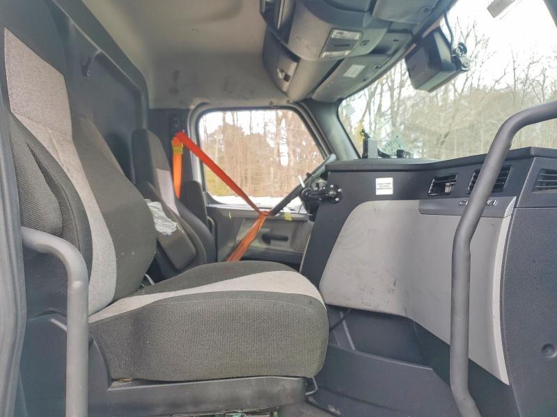 2021 Freigliner 2021 Freightliner Cascadia 126 Semi Truck