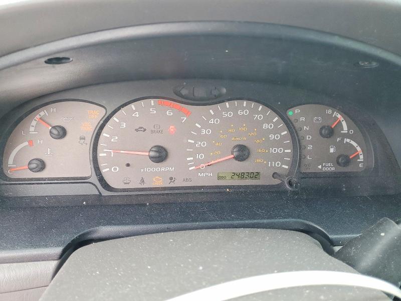 2003 Toyota Sequoia SR5