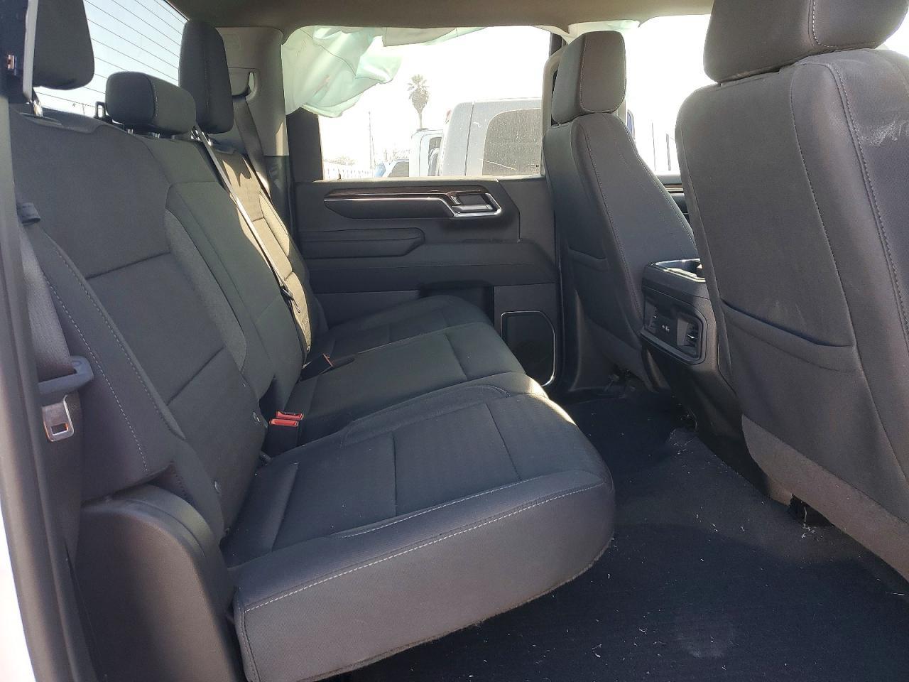2024 Chevrolet Silverado K3500 LT