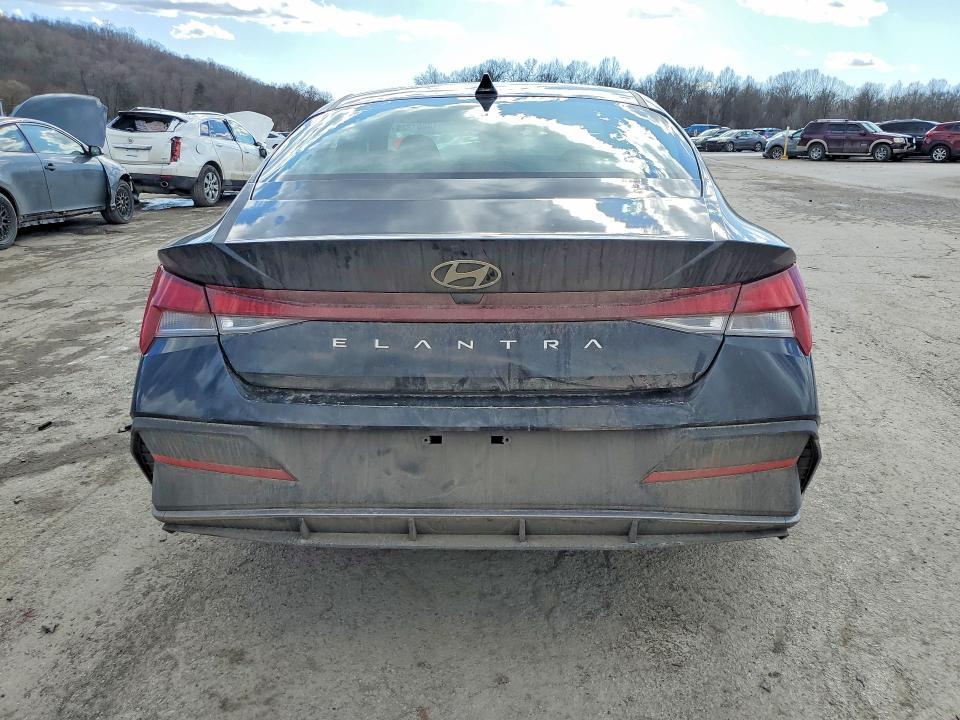 2024 Hyundai Elantra se